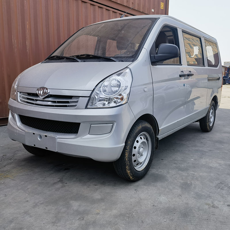 8 مقاعد صغيرة 8 مقاعد صغيرة